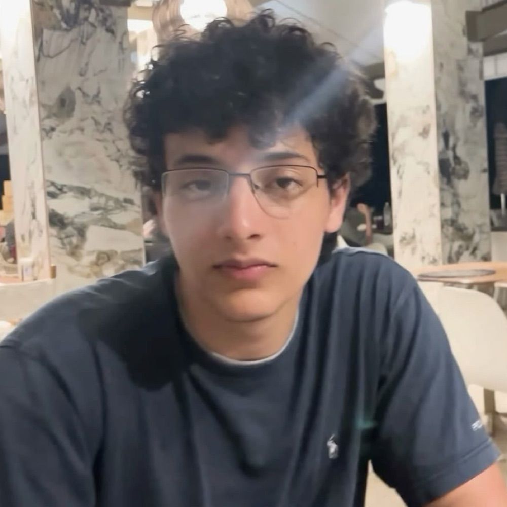 hamzahleftcheek