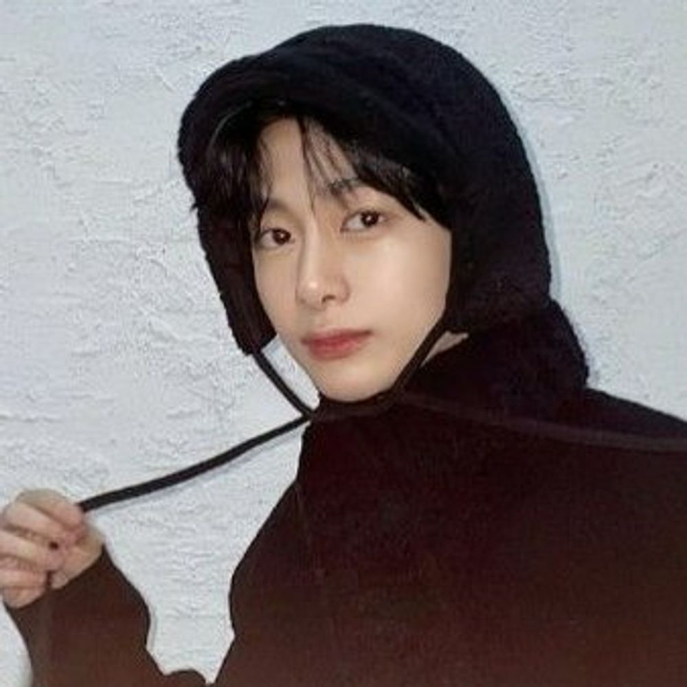 Profile picture hyungwon.bsky.social