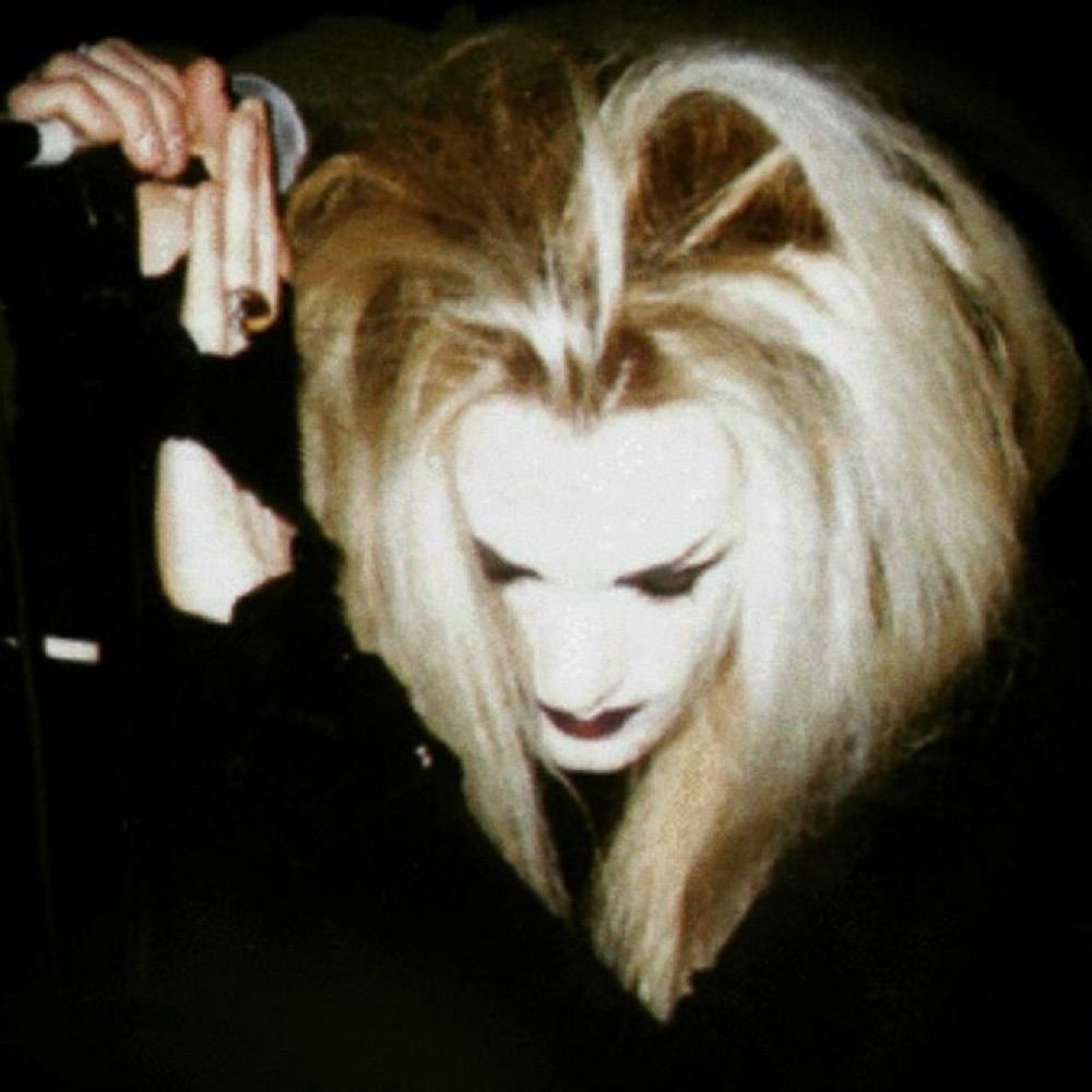 ✧.*  vampira