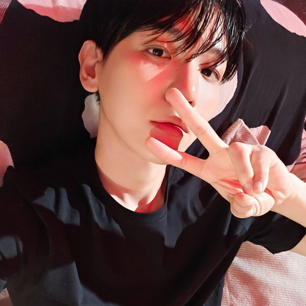 tothemoonandbaek