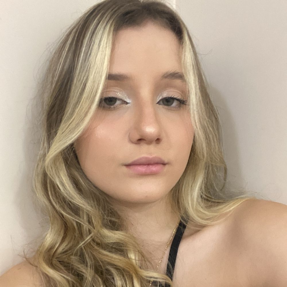 Isadora Amanda 