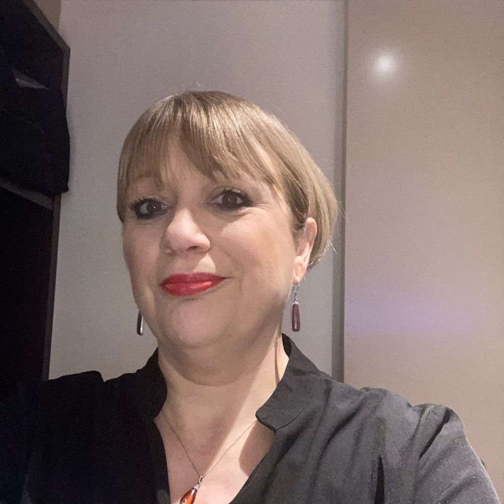 Nicki Clarke 