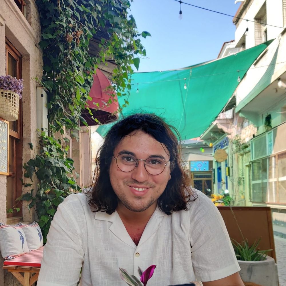 Özgür Can 