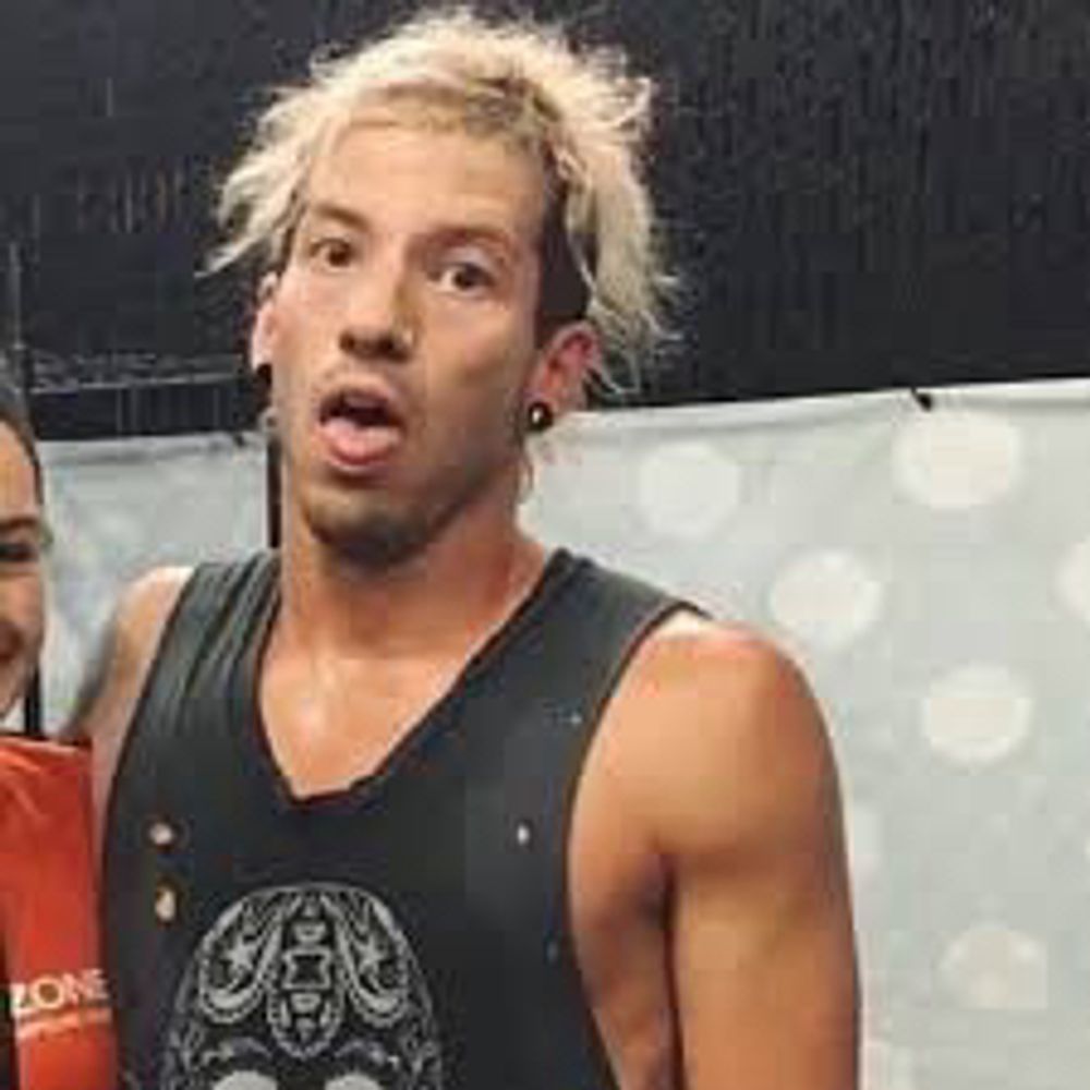 (please add upløadable gifs) slinky.   |-/