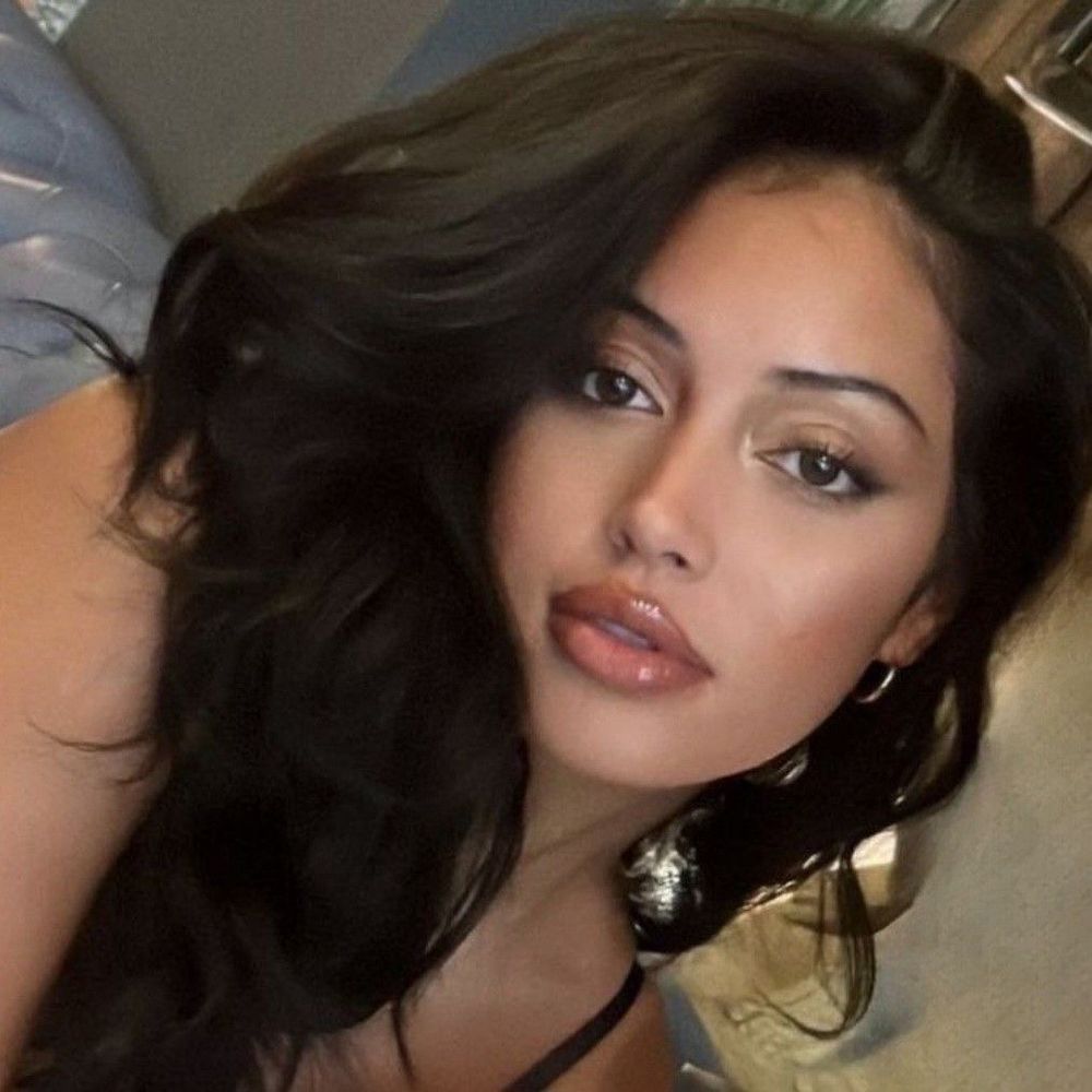 lúcia۶ৎ