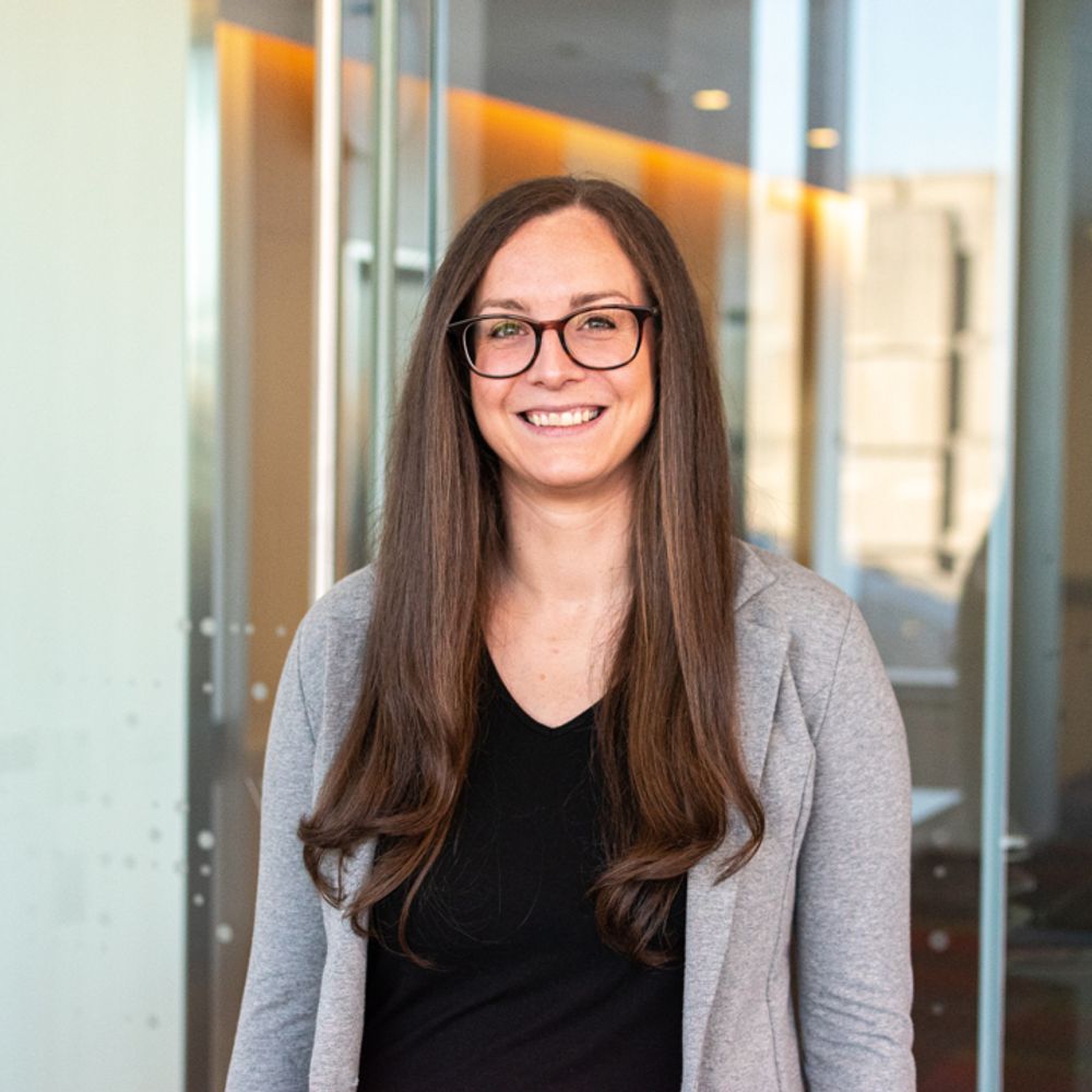 Lisa R Volpatti