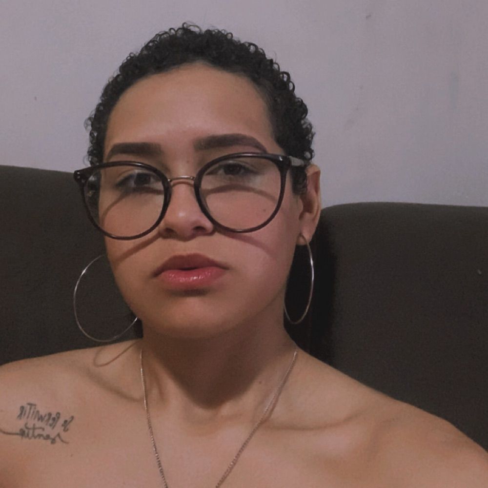 Camila Ferreira 