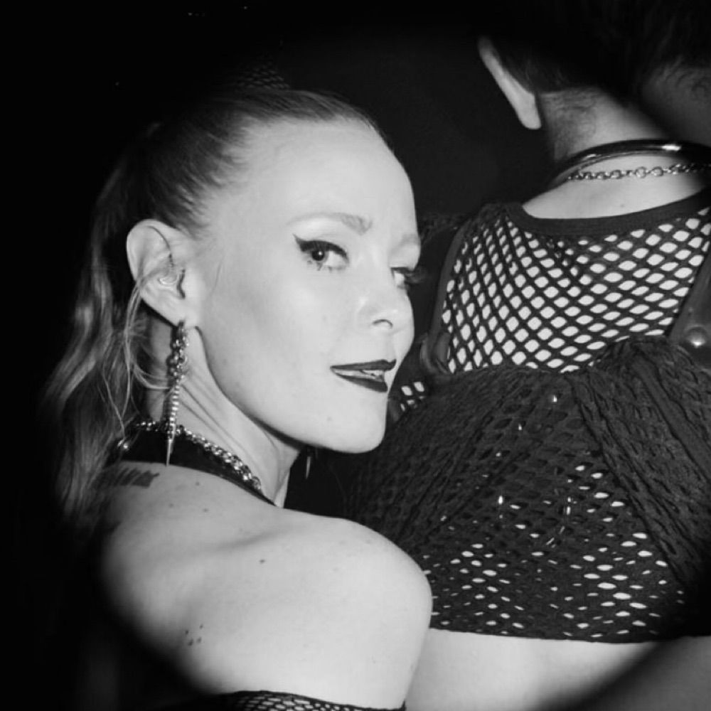 Mistress Veronica Viper