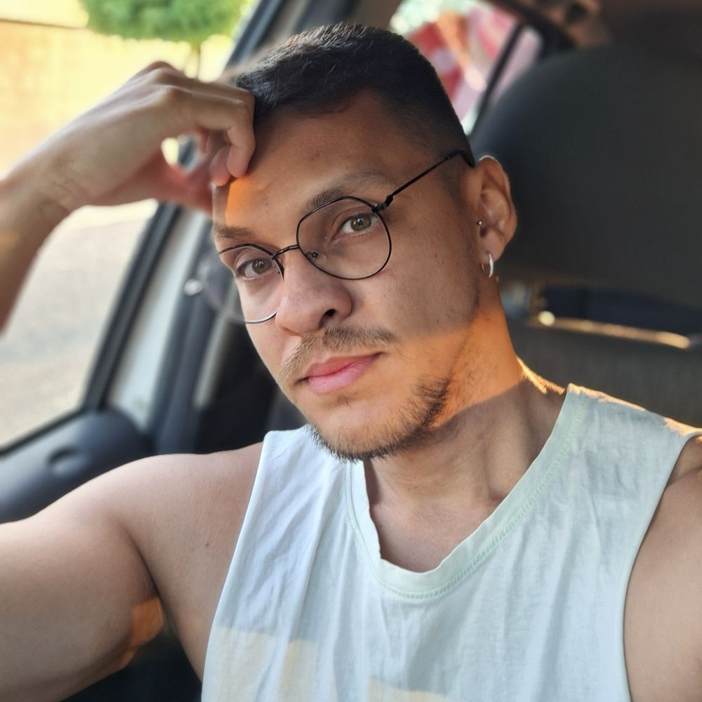 O @opskayo