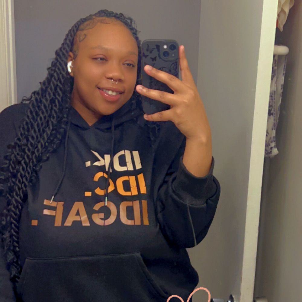 shaeeeeee. 💜🤯