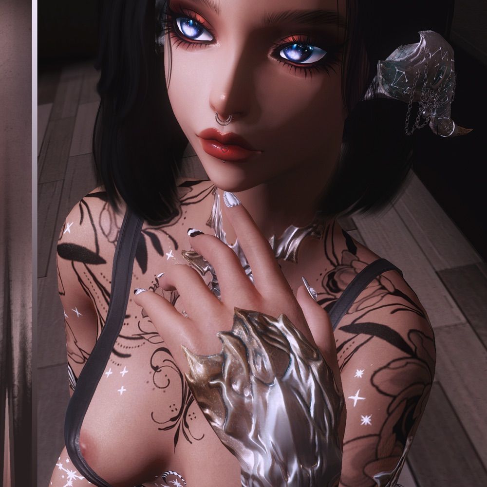  𝕃𝕪𝕣𝕒 🖤