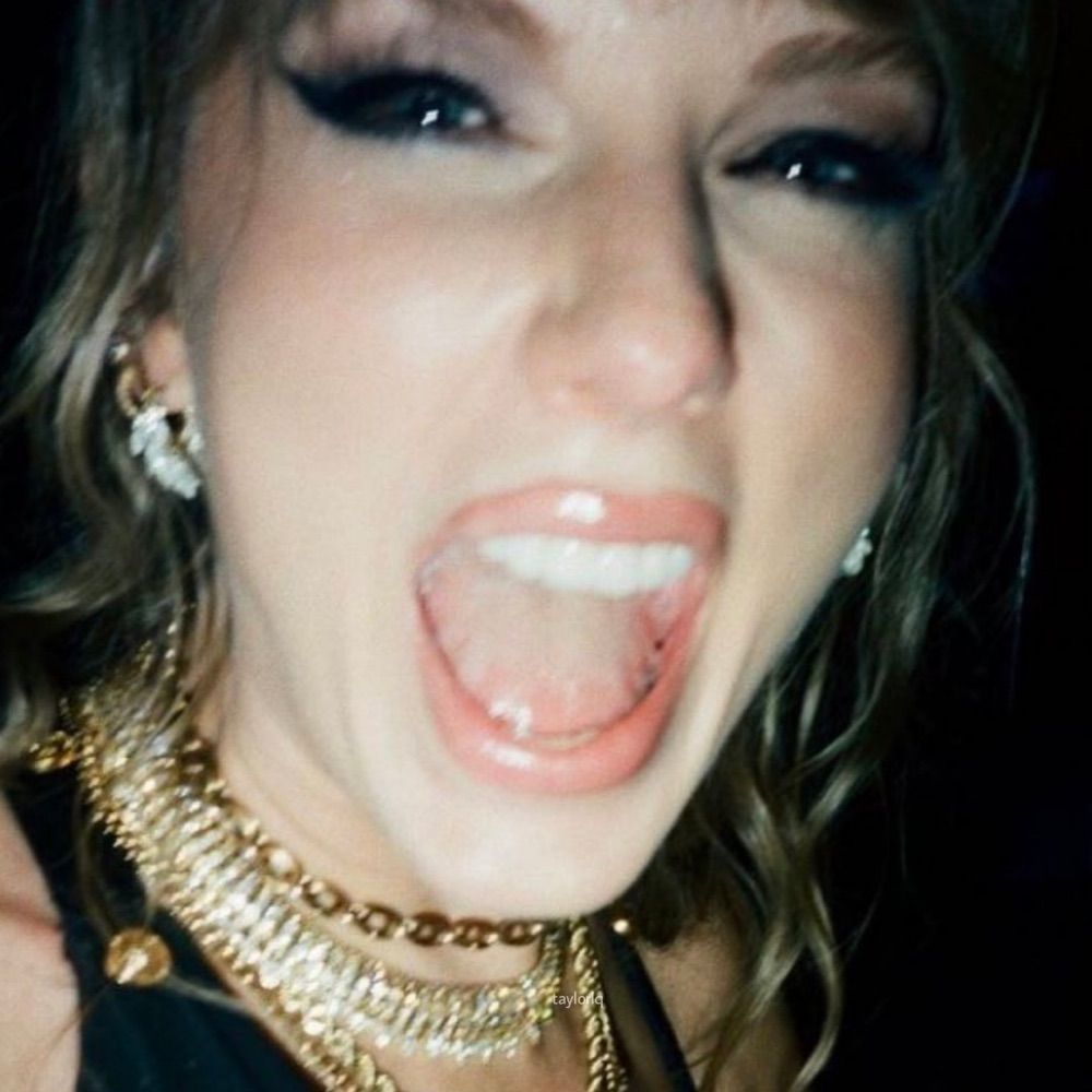 Taylor Swift Gifs