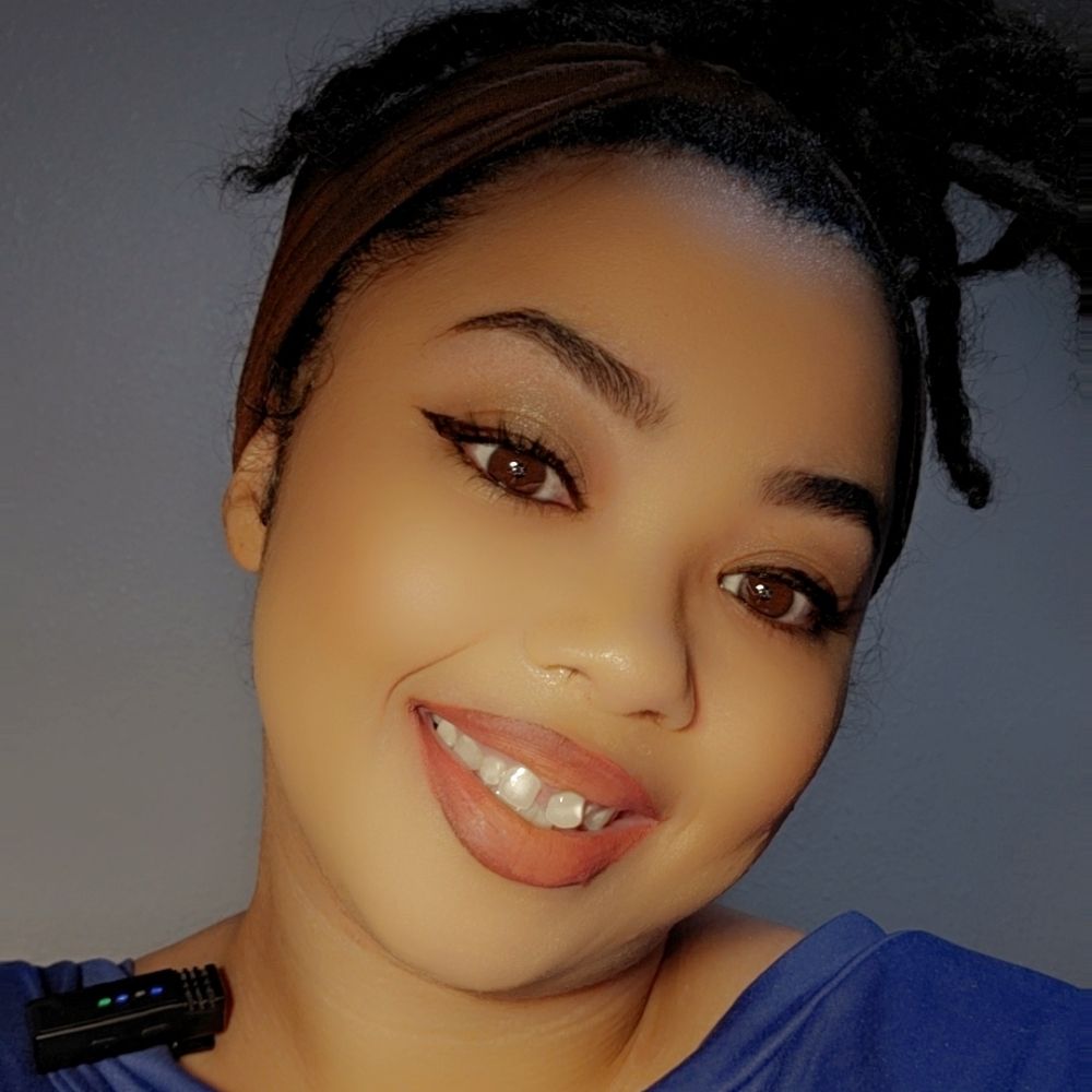 Raniee Davine