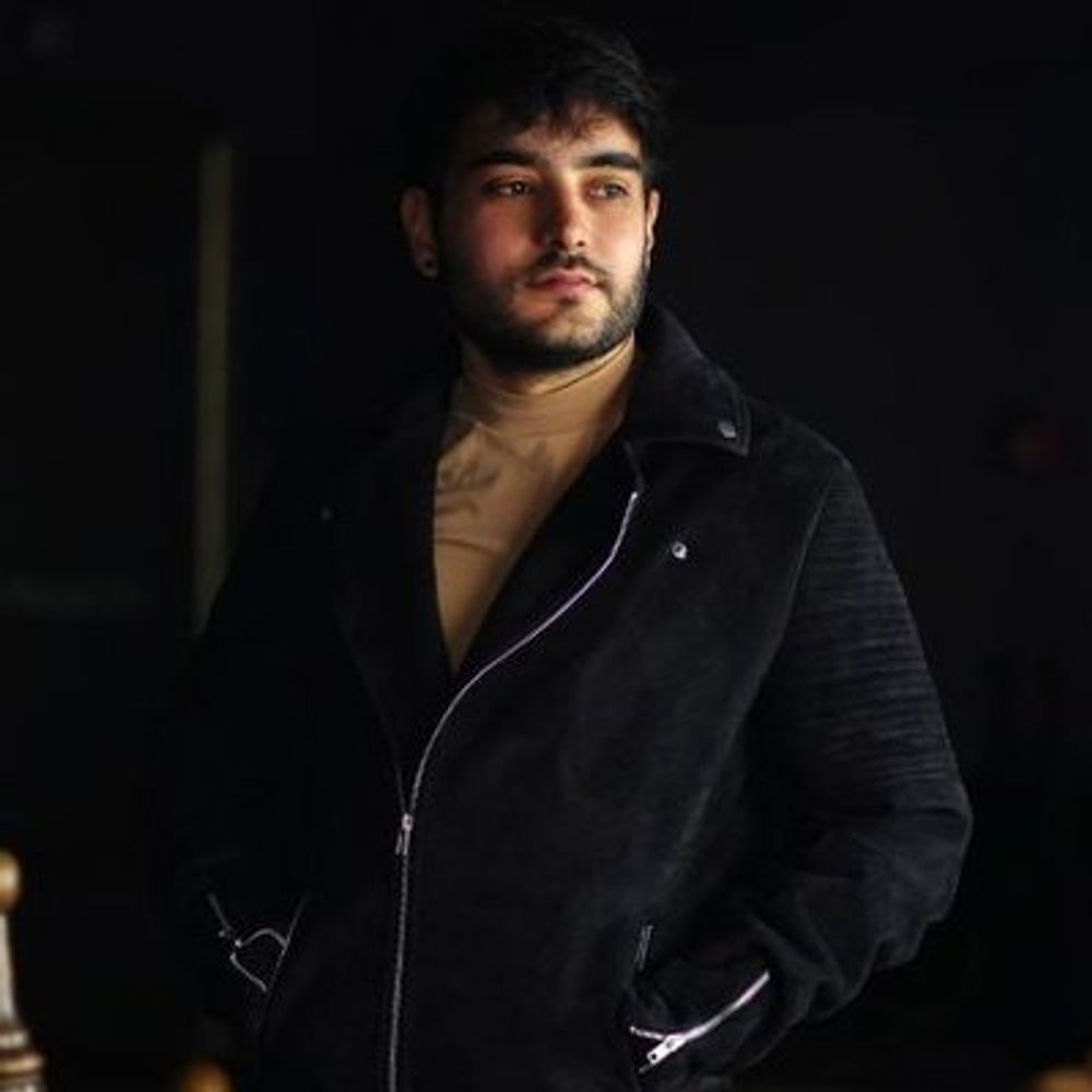Isaac J. Martín