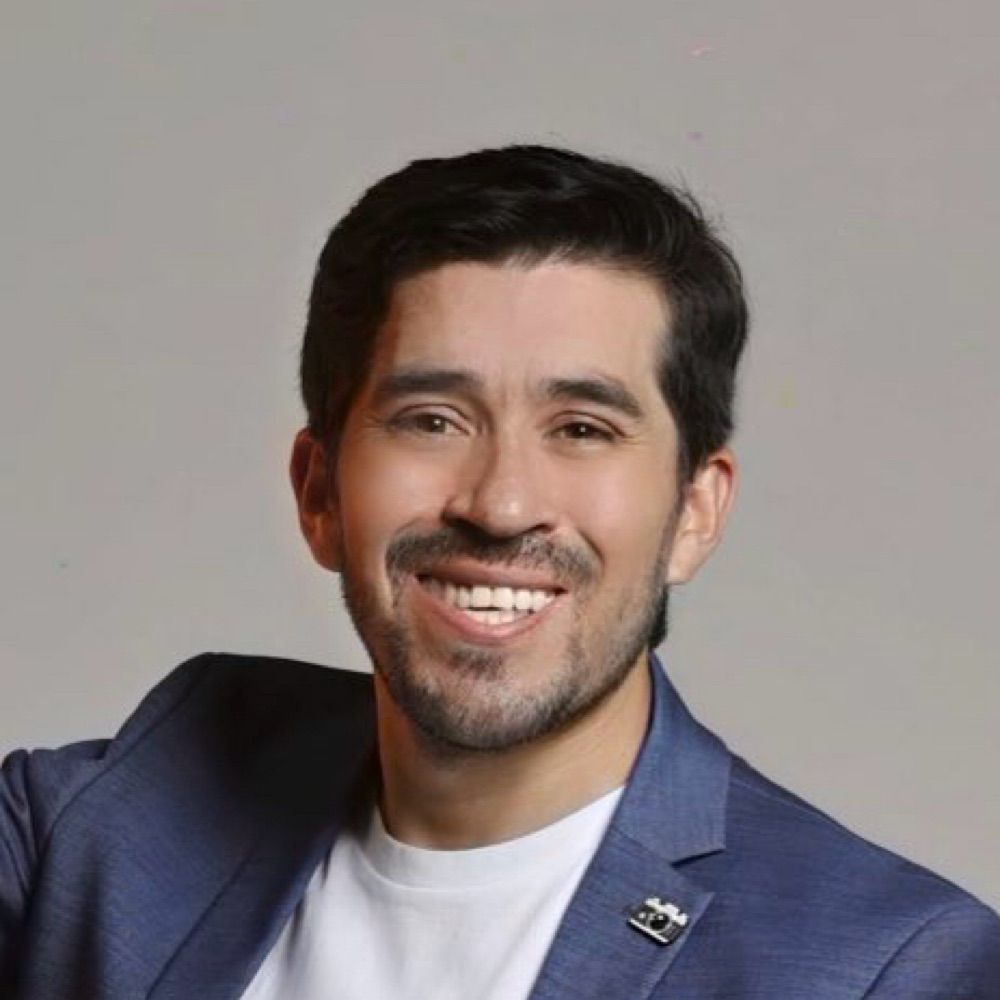 Kike Mireles | Noticias