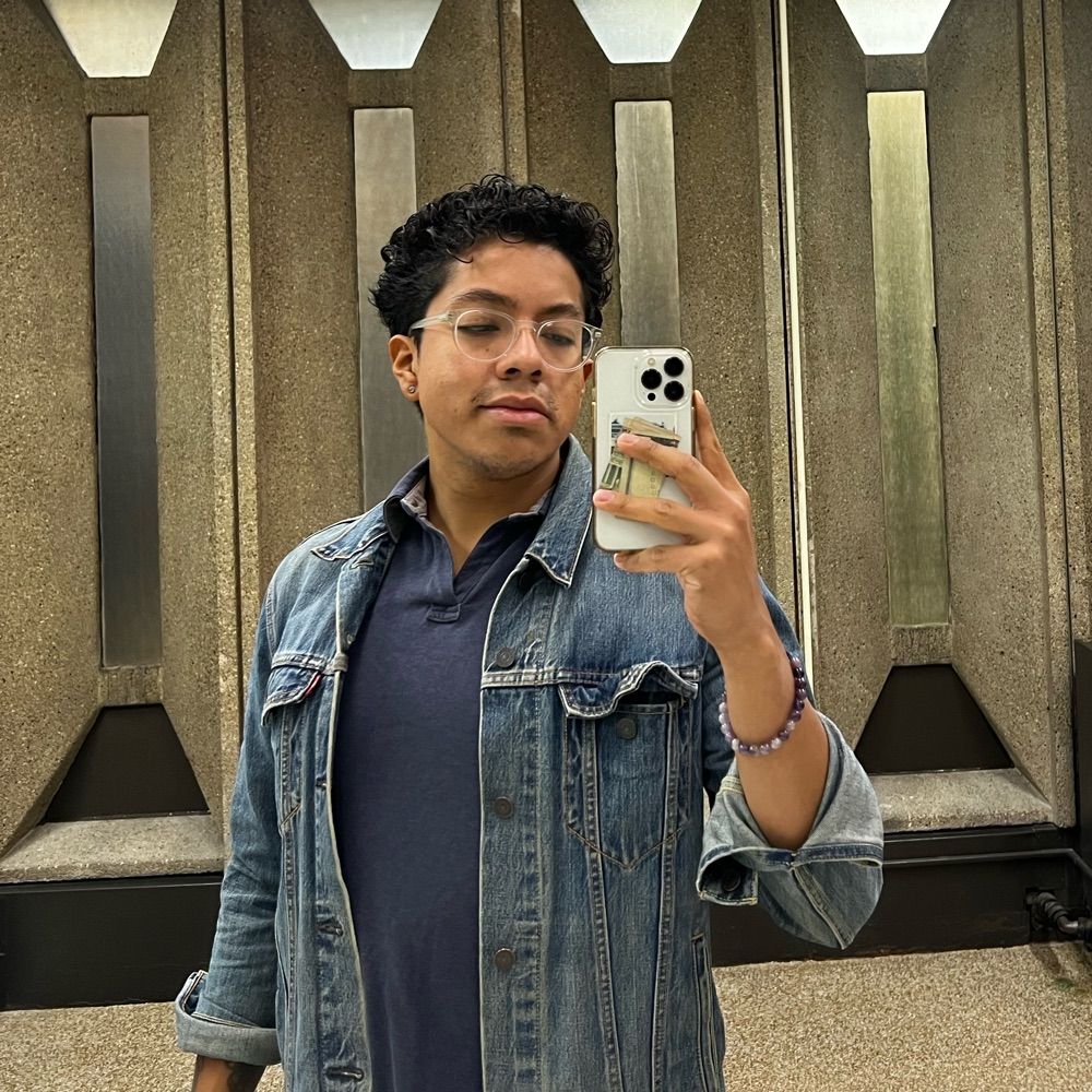 Josh L. Gómez