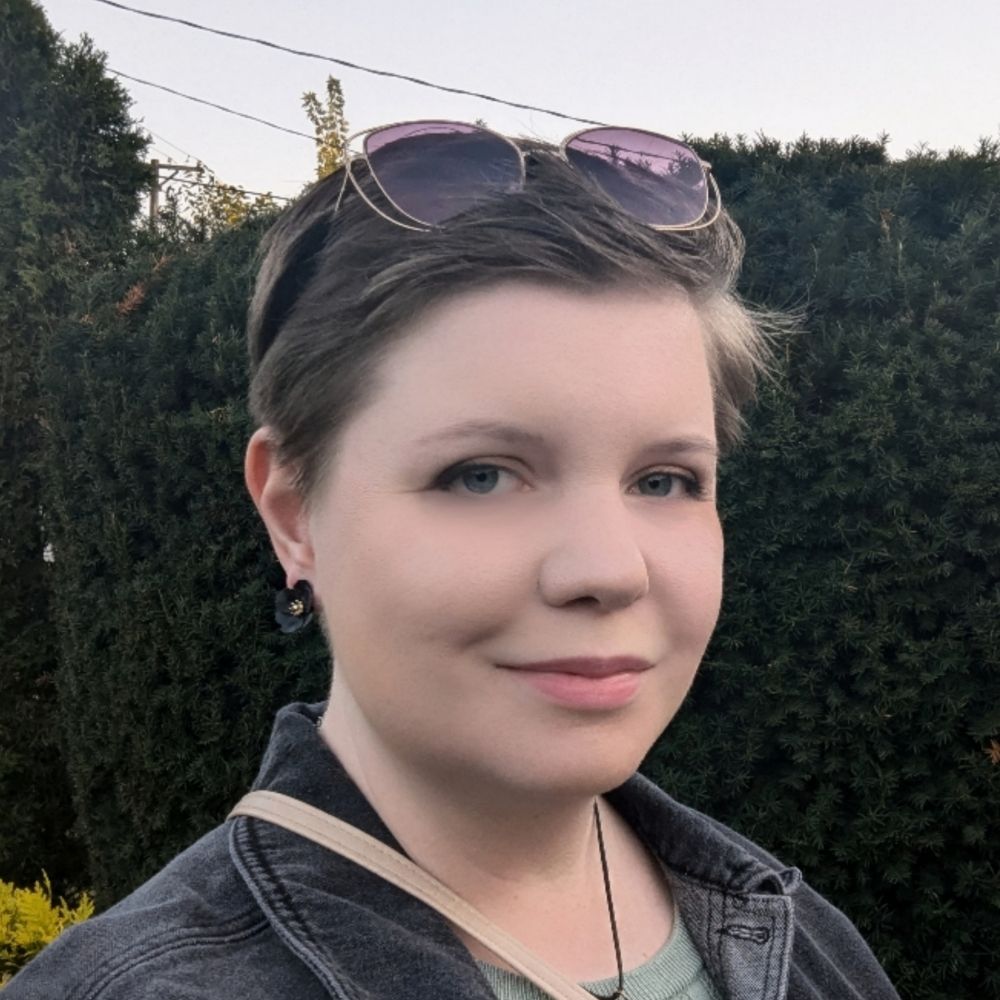 Kate (they/them)