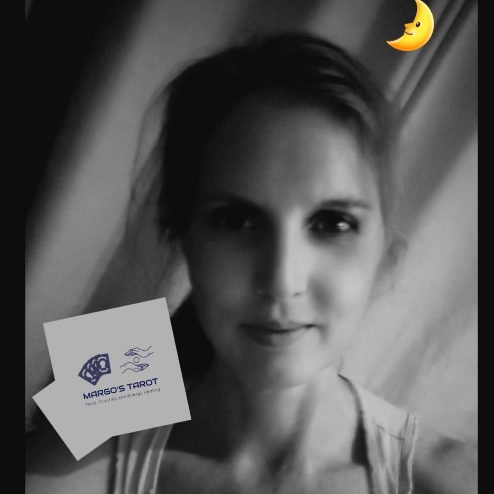 Margo Laxon, Tarot, Reiki and Crystals