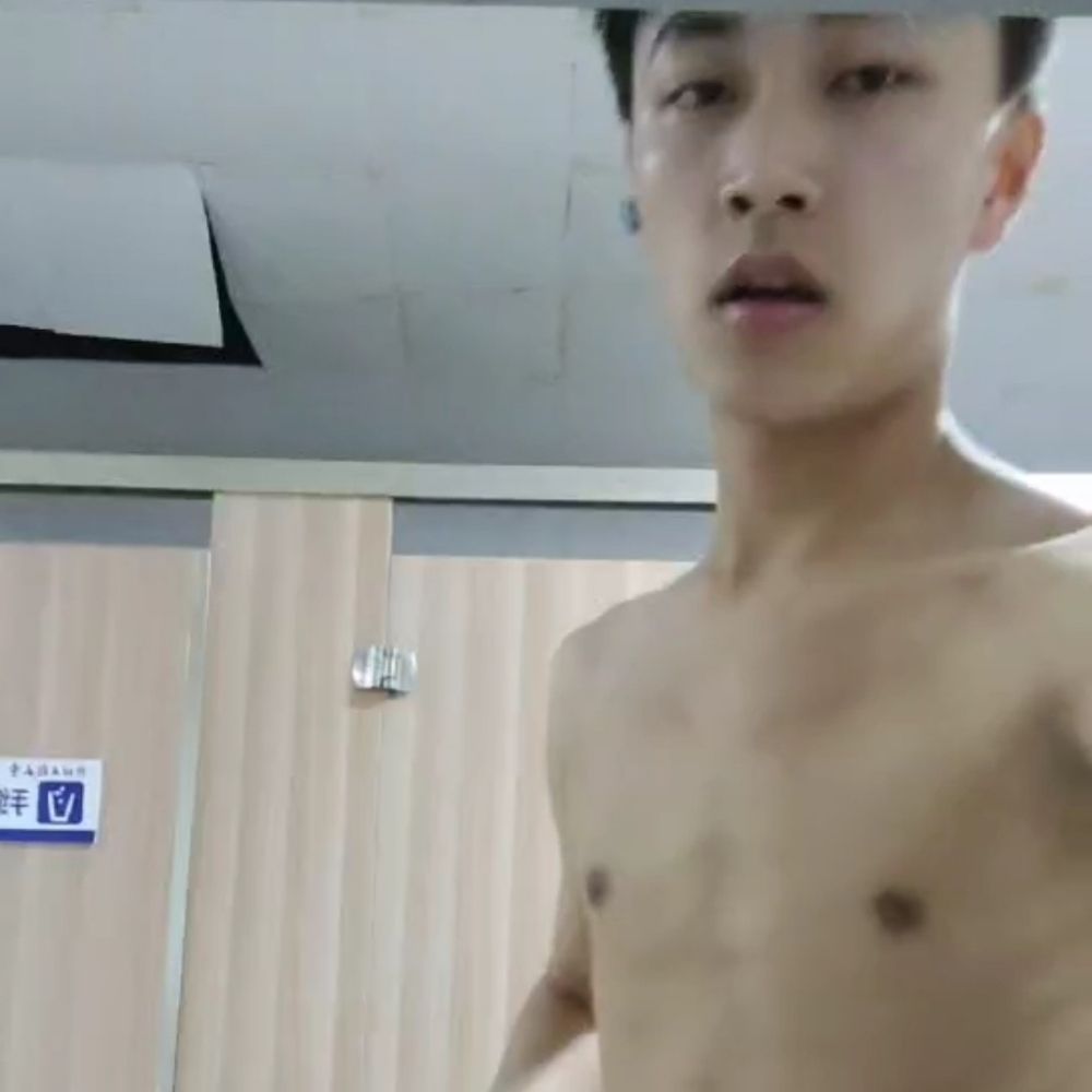 骚逼威威