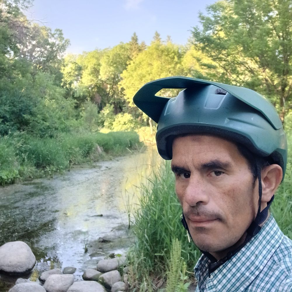 Adam Johnston: Elmwood Fietser