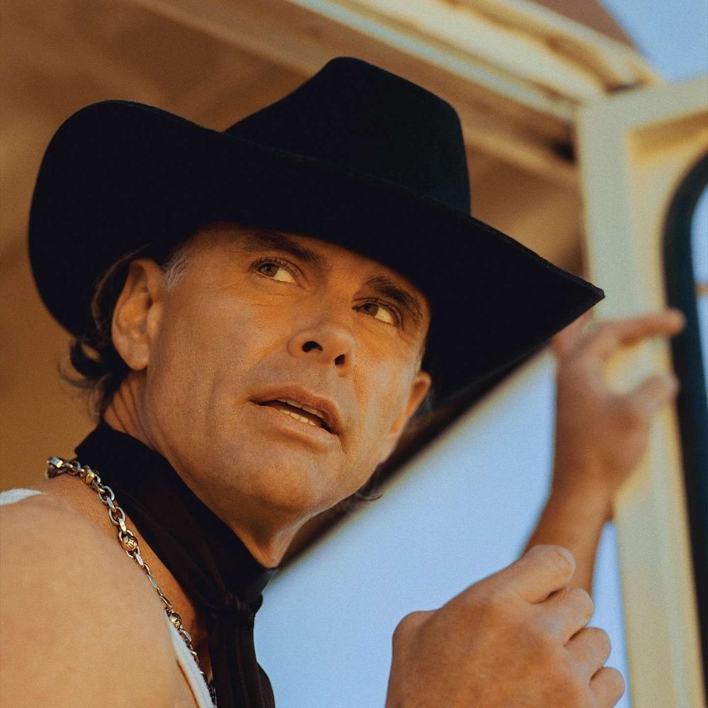Walton Goggins Daily