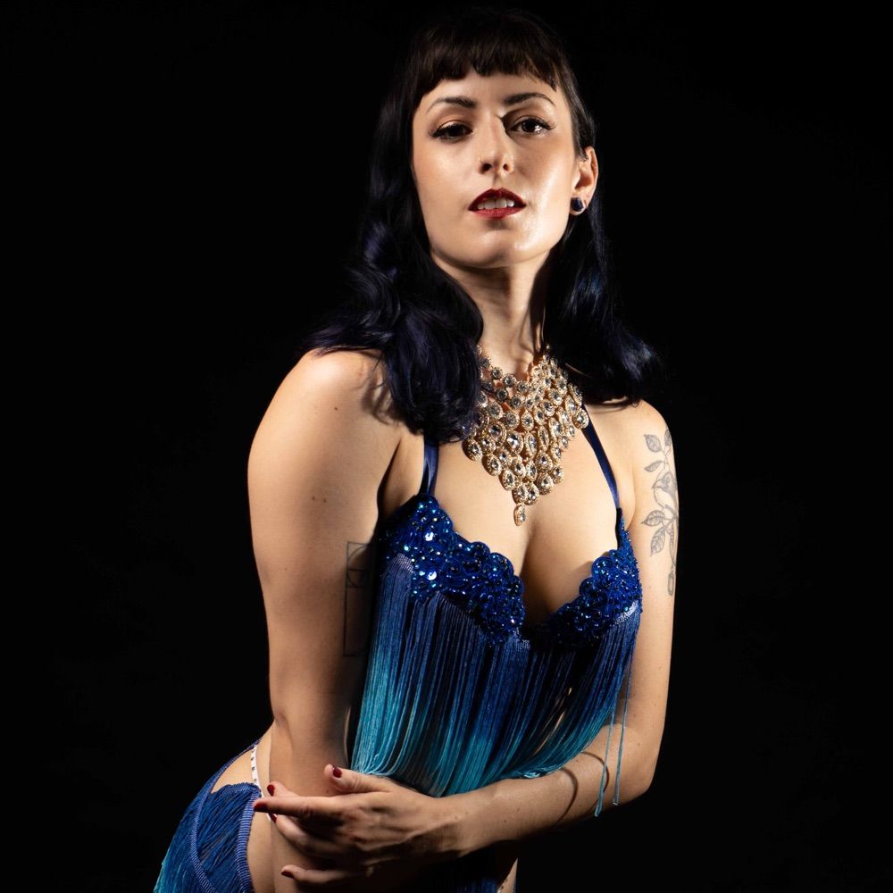 Luna Lee Burlesque