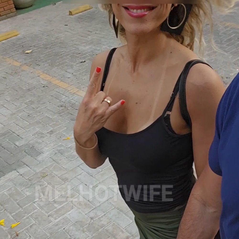 MELHOTWIFE 