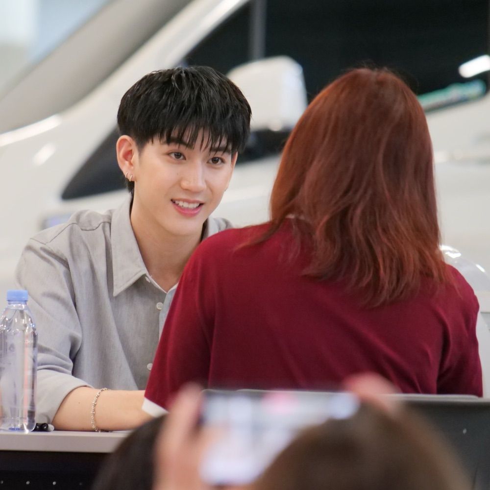 คุณใหม่ครับ✨