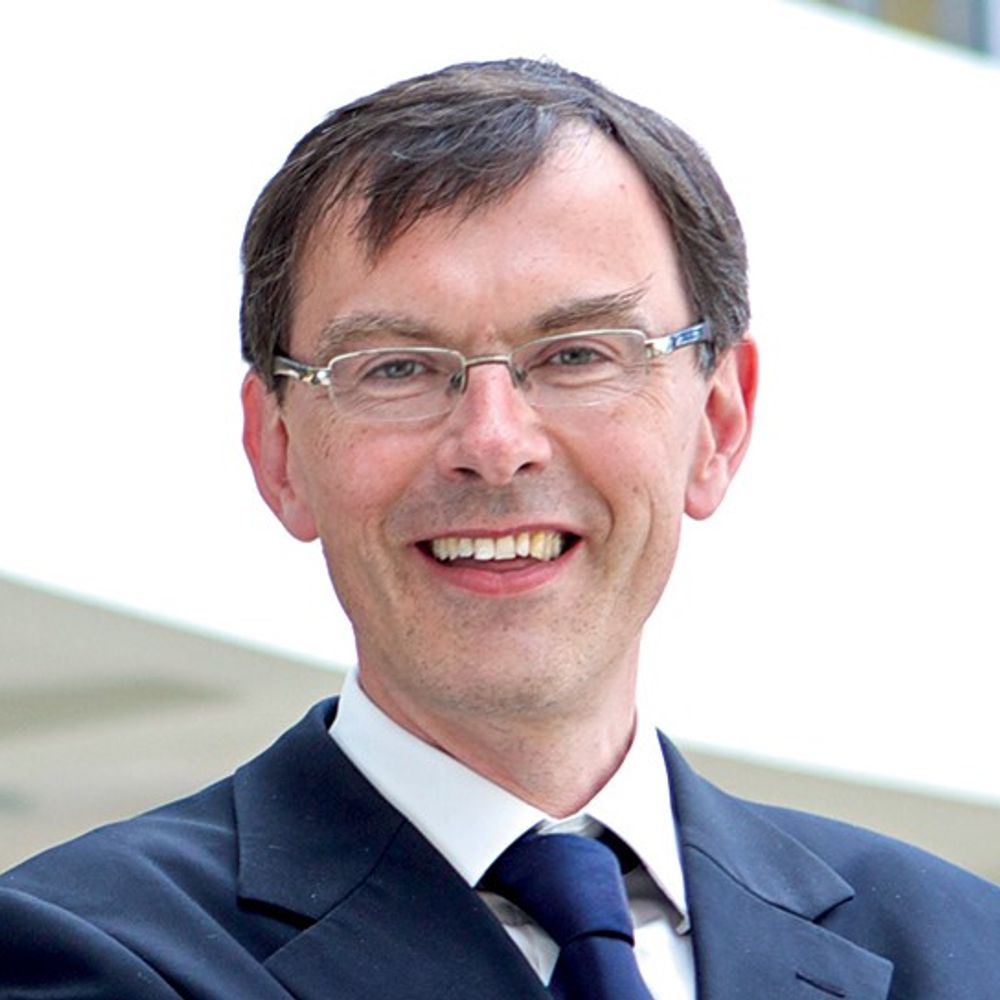 Prof Tim Thornton