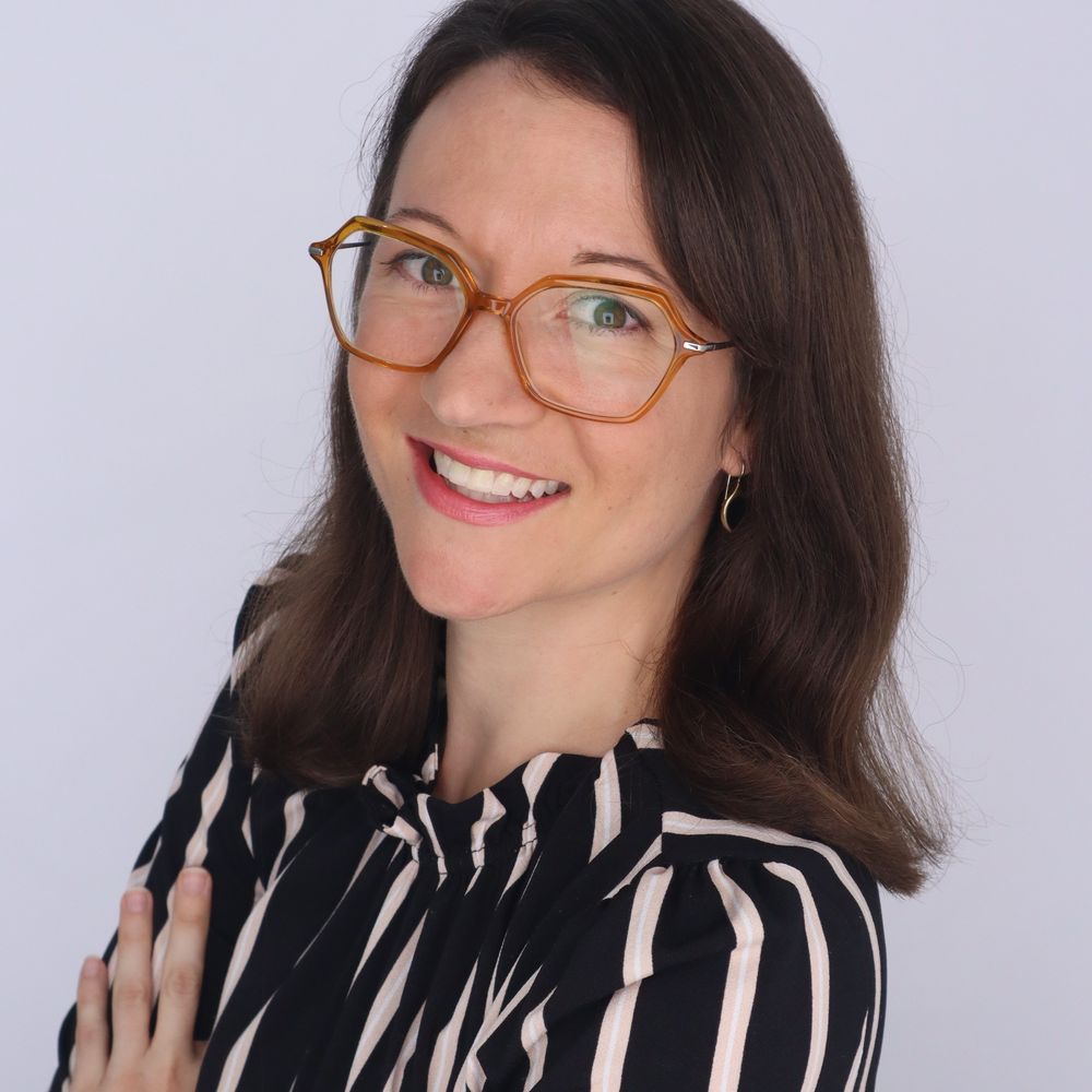 Whitney Chappell, Linguist Ordinaire