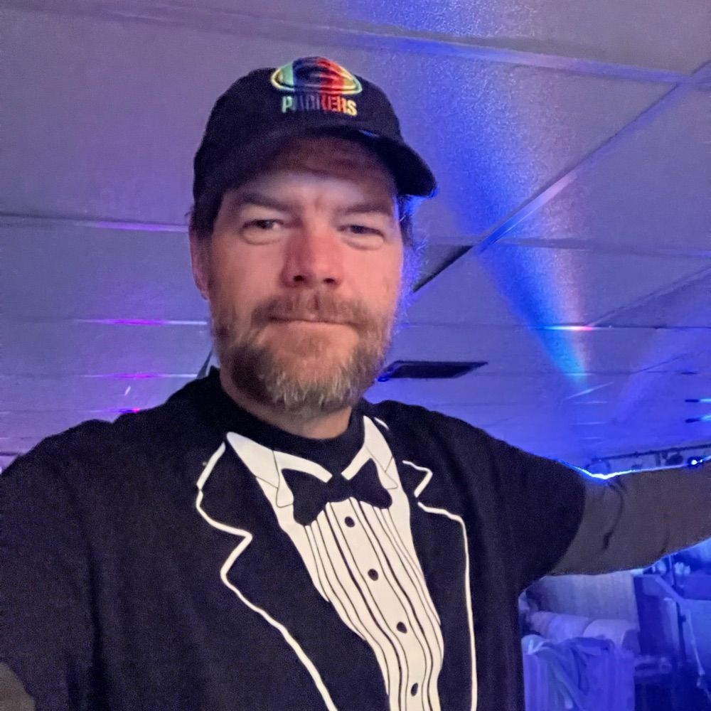 Dustin Hanson