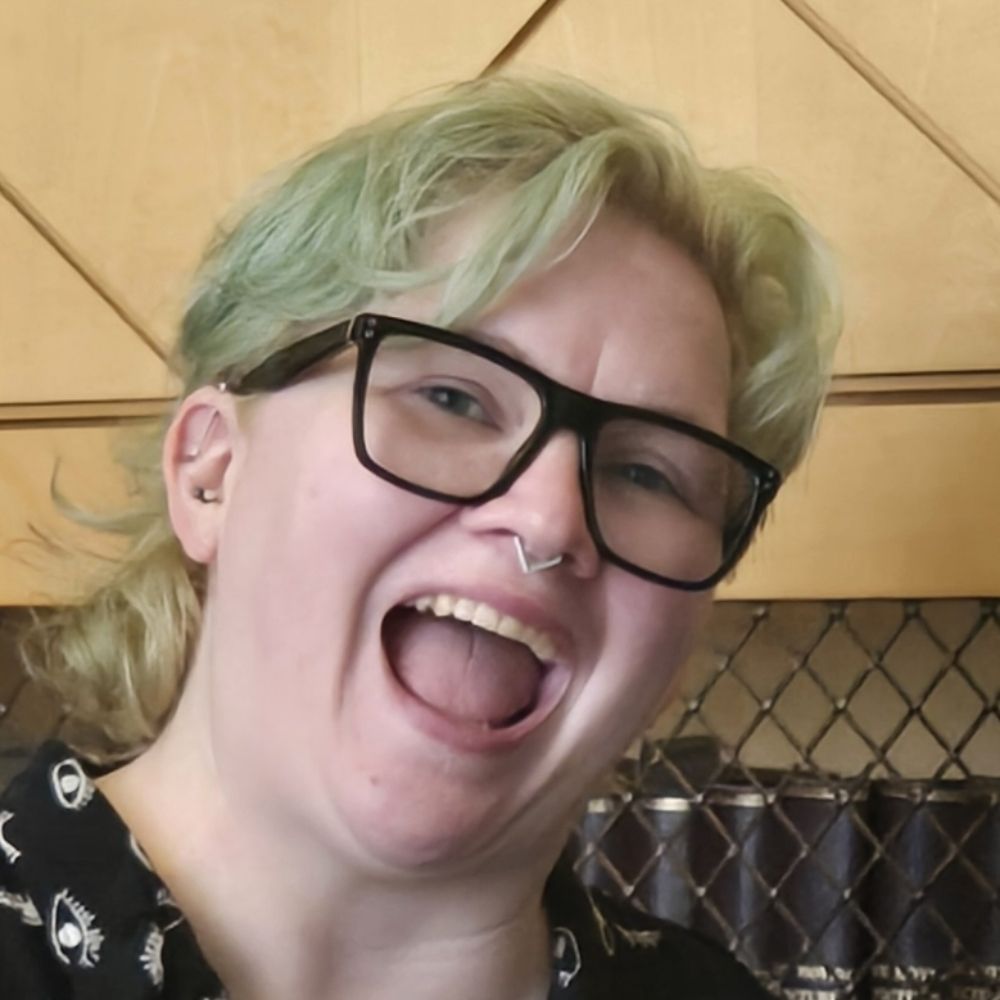Steph Noell (they/them)