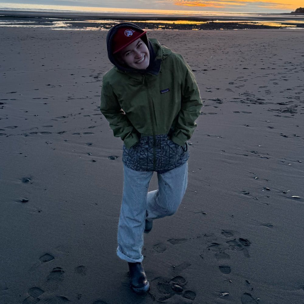 Kira Córdova (they/them)