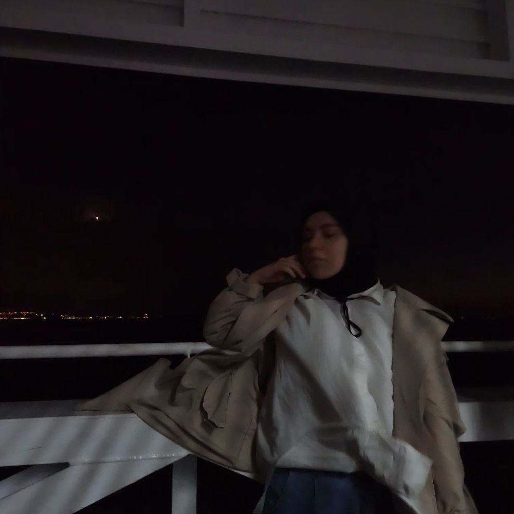 yoldaki öğrenci