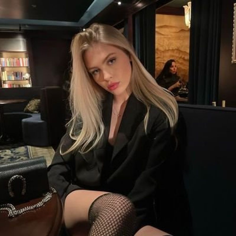 Elona.