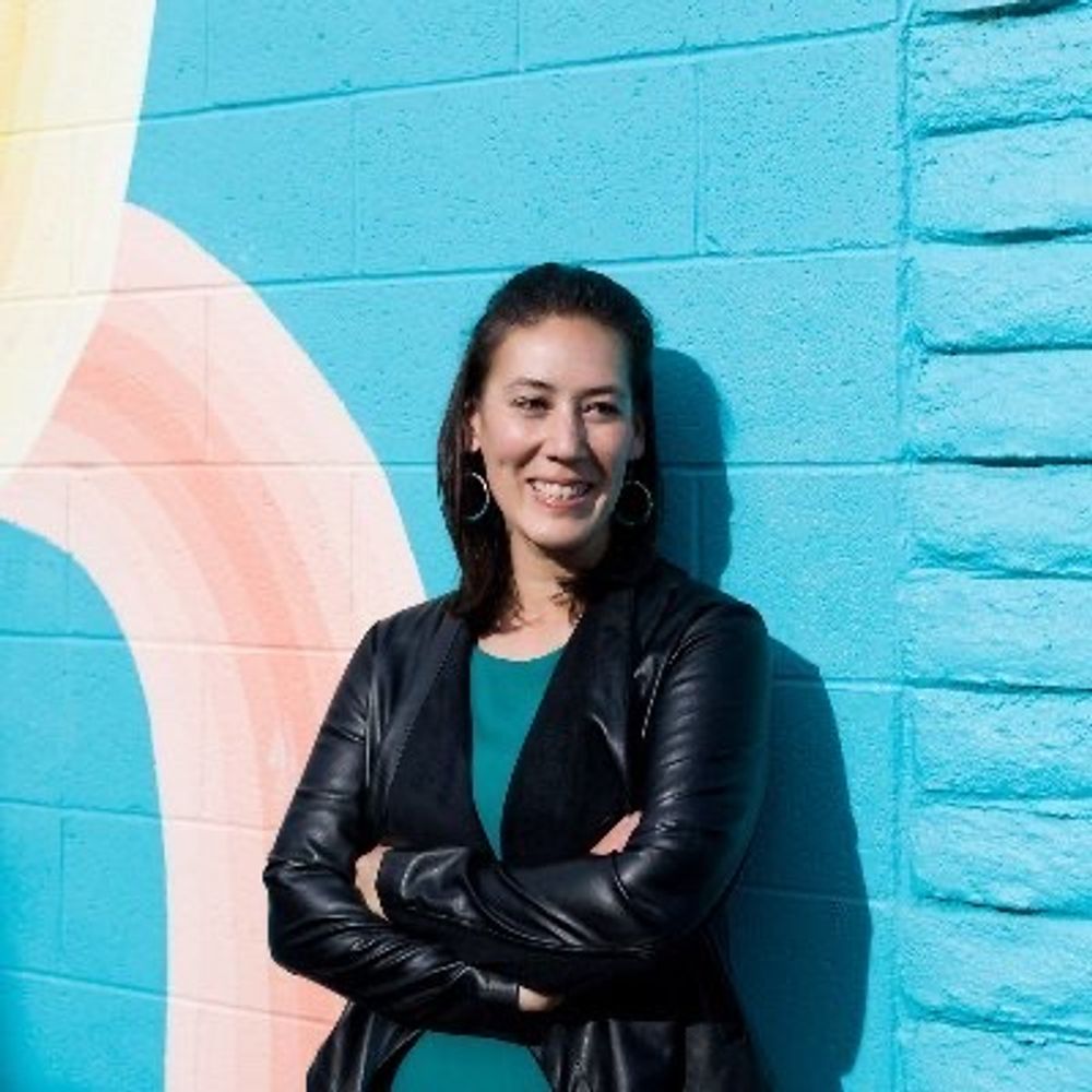Julie 韓曉君 Hansen