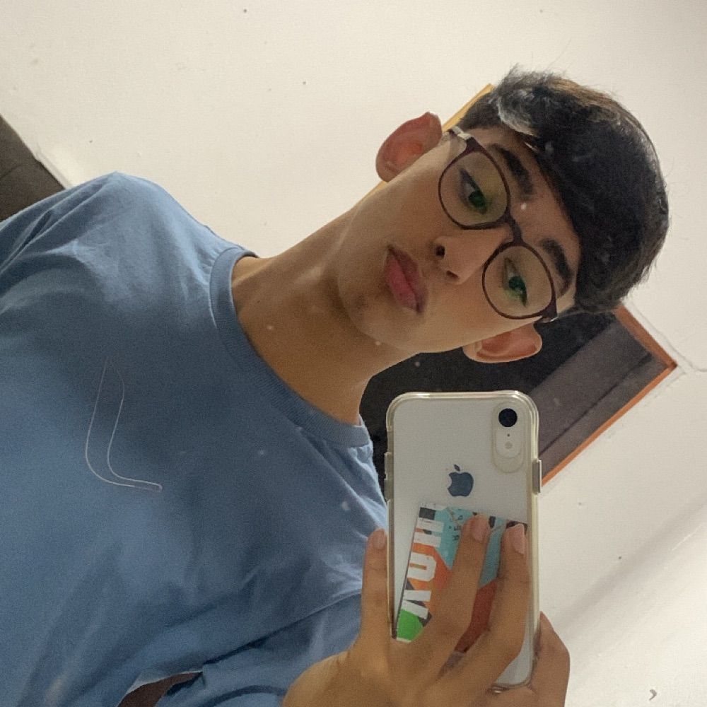 alekis 🫦