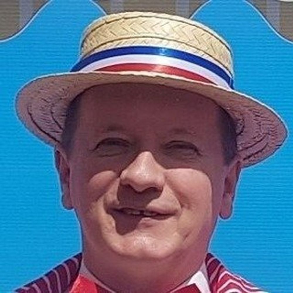 Simon Hosking