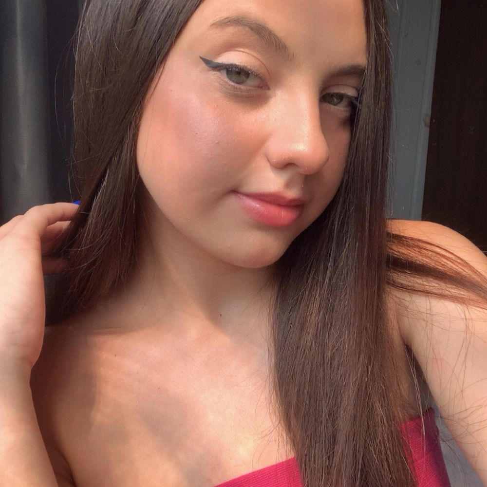 𝐍𝐚𝐭𝐡𝐚𝐥𝐢𝐚 𝐩𝐫𝐞𝐬𝐭𝐞𝐬