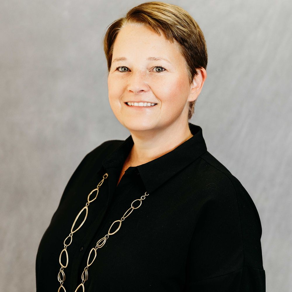 Lisa Robertson