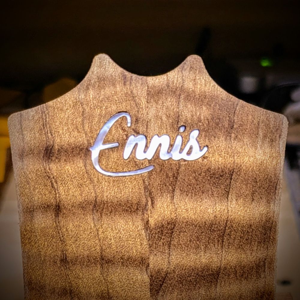 Ennis Luthiers