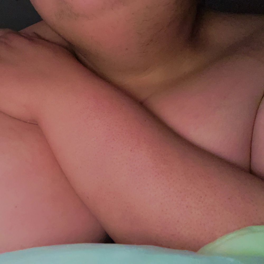 Cute Chubby Slut🍑