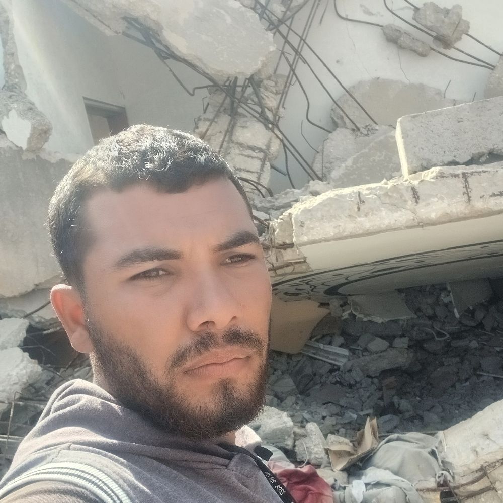 Yahya from Gaza Please help me with the donation link