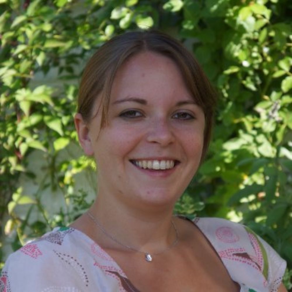Dr Lauren Hepworth