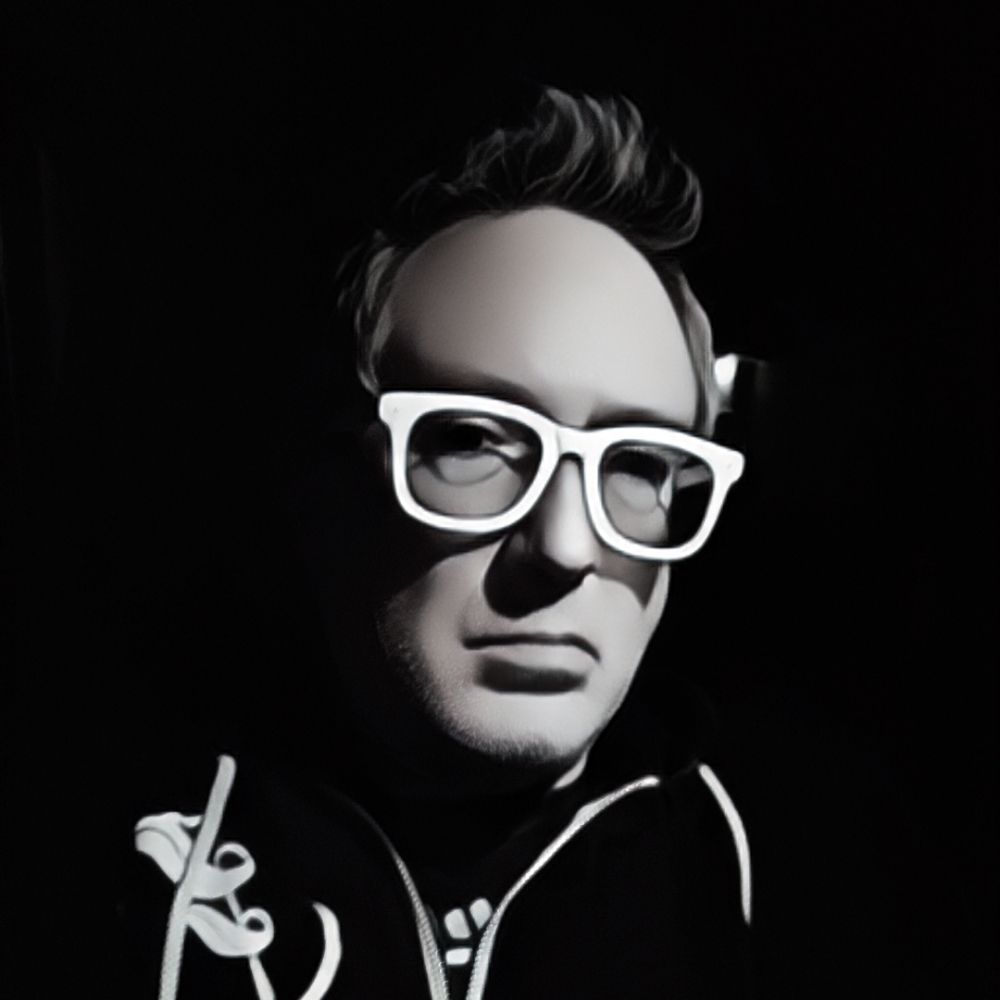 Thom Y