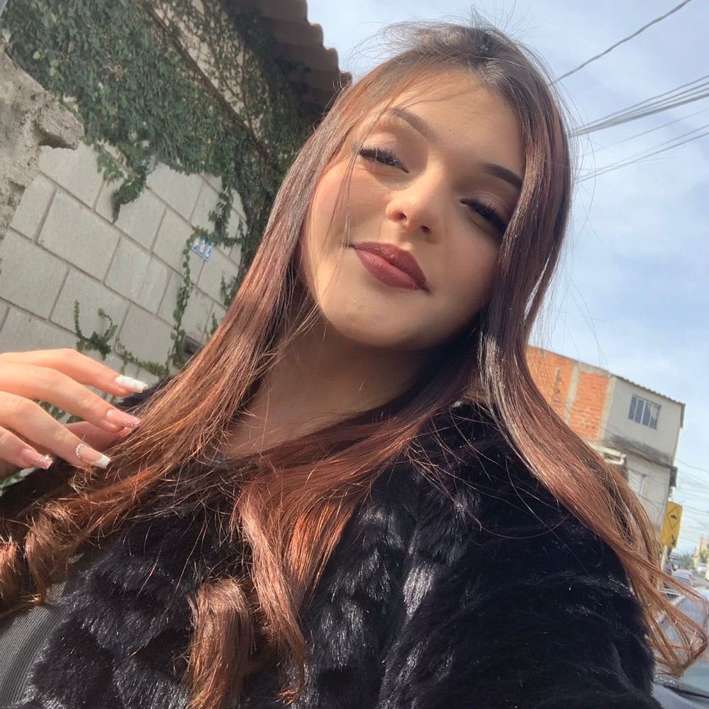 Emilly Cabral