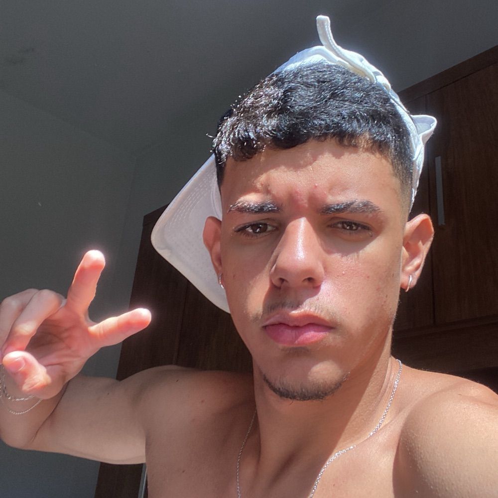 leleo✌️