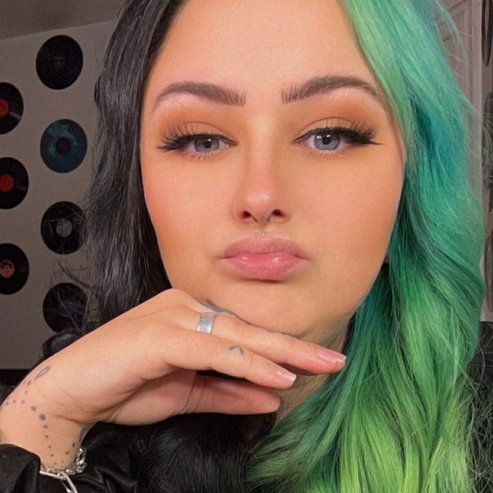 Cam