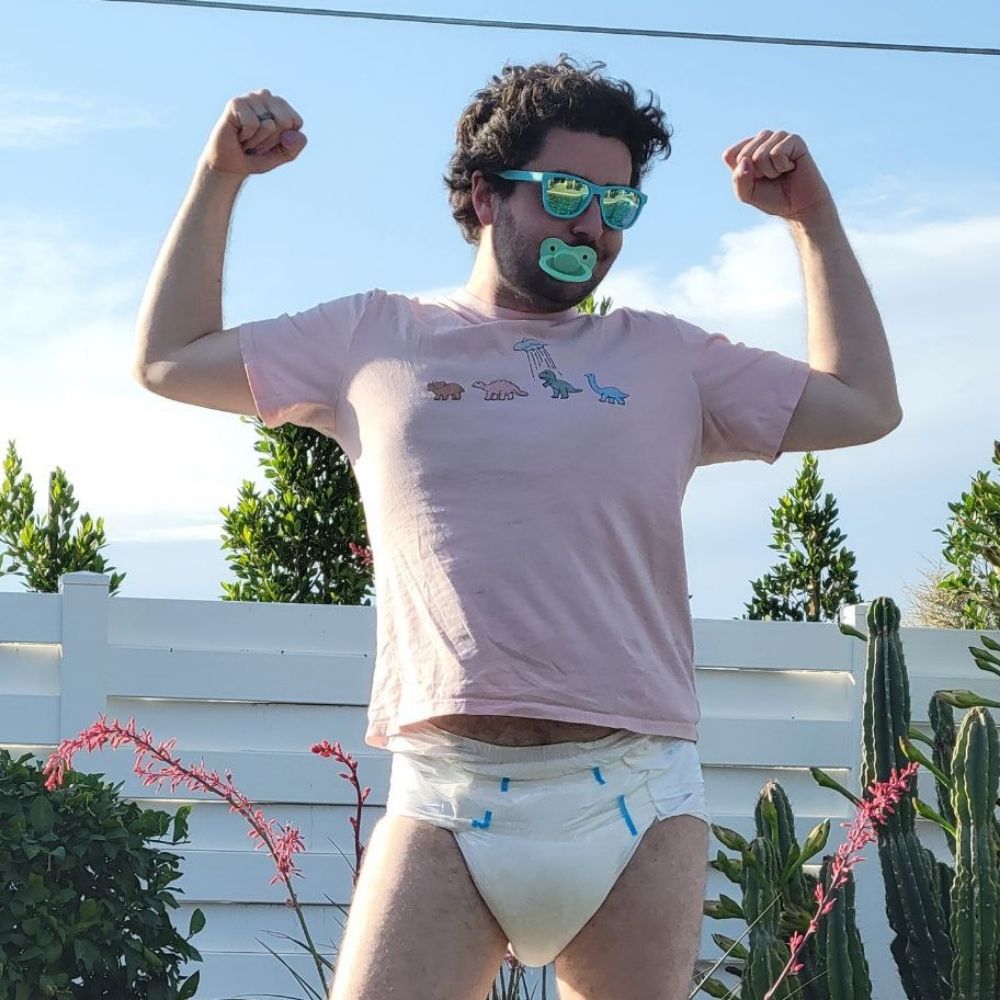 March Thackery ➡️ Diaperactive!