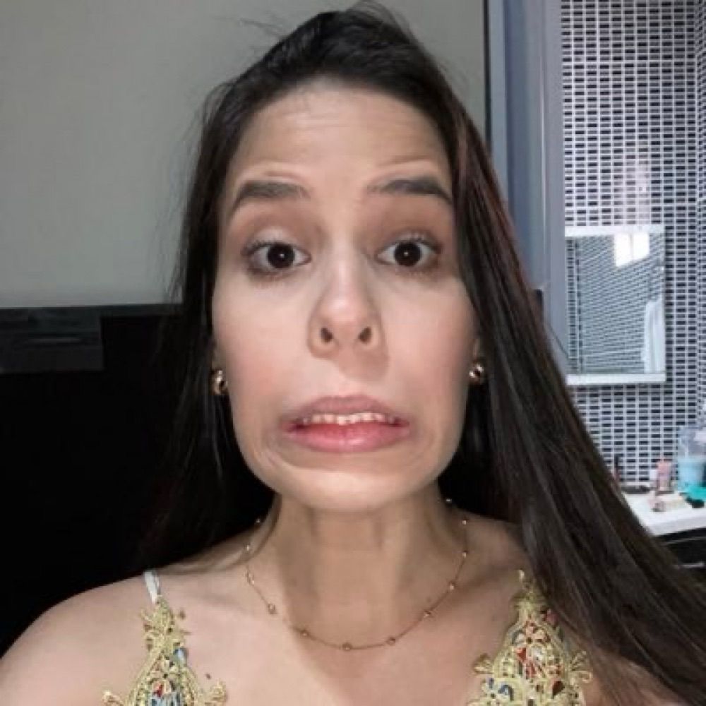 yasmim com m no final